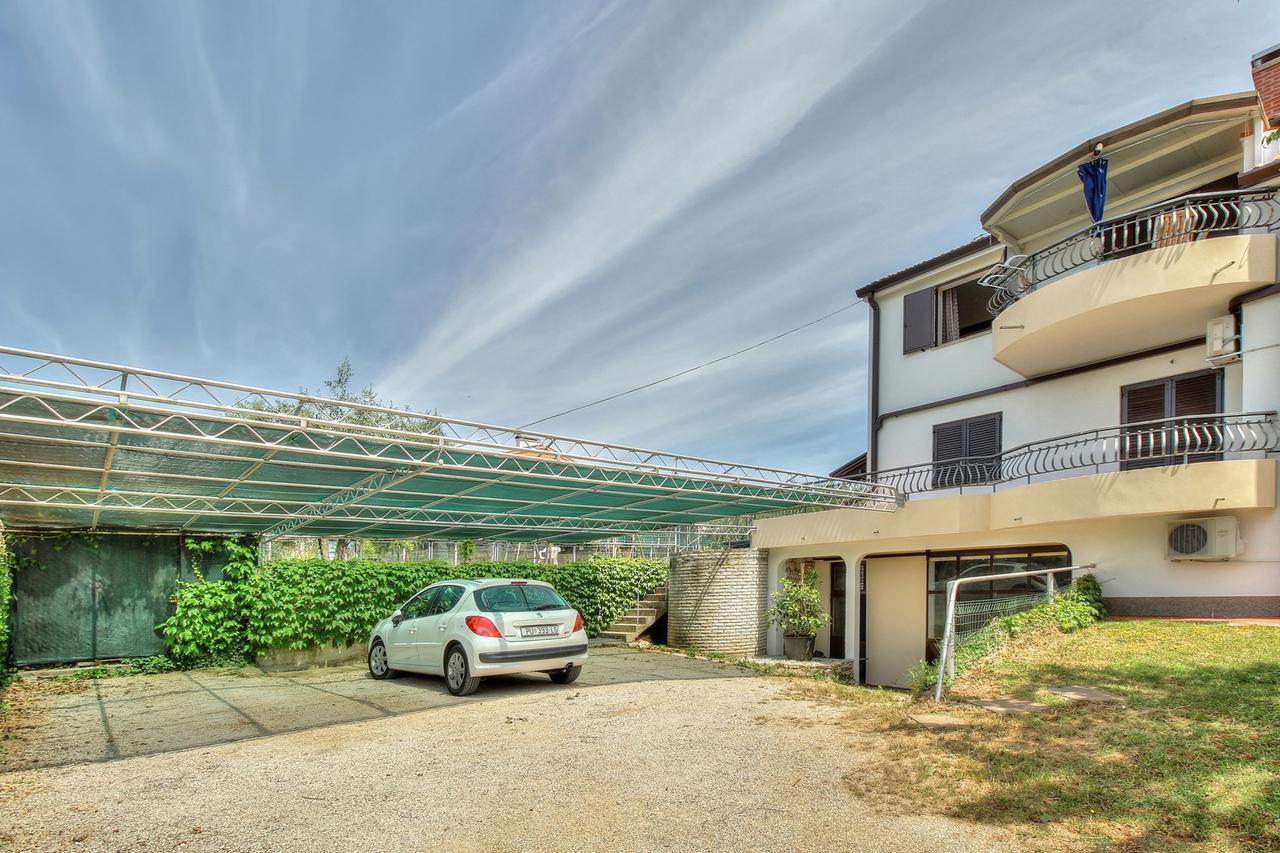 Nadia House With Apartments Zambratija  Exterior photo